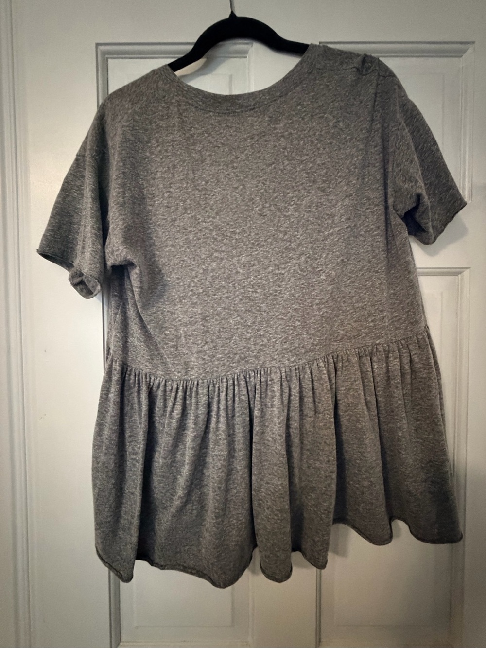 Truly Madly Deeply Heather Gray V-Neck Peplum T-shirt - Picture 4 of 4